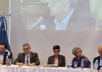 Pajares: “Los legisladores que no participaron del encuentro son los que nos votan en contra”