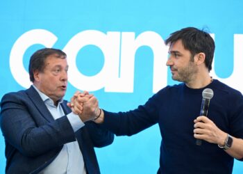 Torres y Weretilneck inauguraron la Planta Compresora Holdich,