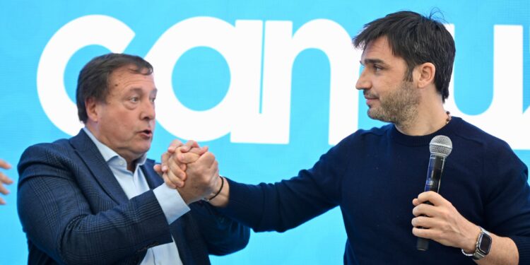 Torres y Weretilneck inauguraron la Planta Compresora Holdich,