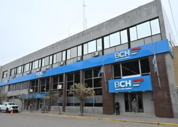 El Banco del Chubut mantiene la atención en General Mosconi y avanza en la reubicación de su sucursal