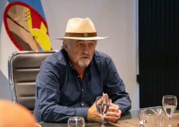 Othar le pegó a Sampaoli