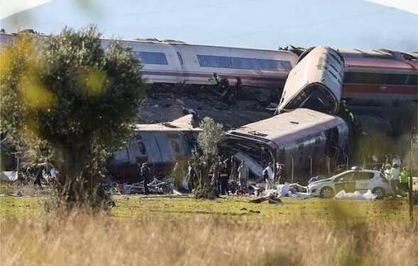 Al menos 50 muertos y más de 179 heridos tras choque de dos trenes en España