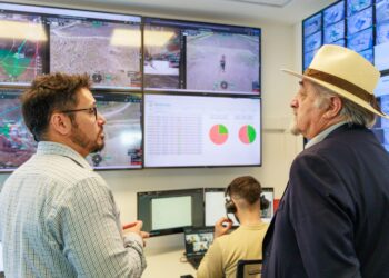 Macharashvili recorrió el centro de monitoreo de PAE