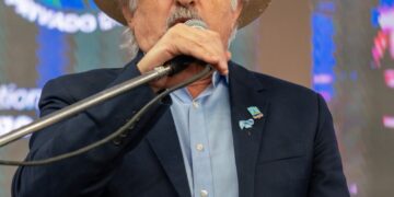 Macharashvili celebró el anuncio de una inversión de 1200 millones de dólares en hidrocarburos