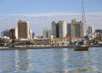 Descuentos y promociones impulsan el lanzamiento de la temporada turística en Comodoro