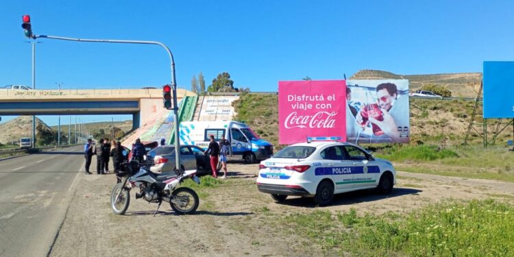 Una persona resultó herida tras un choque en el ingreso al barrio Rodríguez Peña