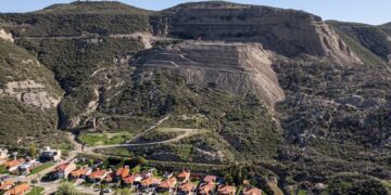 El Municipio dio inicio a la segunda etapa del aterrazamiento del cerro Hermitte