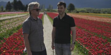 En la apertura de la Temporada de Tulipanes, Torres confirmó que se licitarán nuevas obras para ampliar el aeropuerto de Esquel