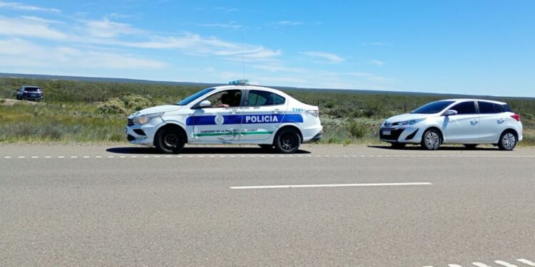Detuvieron a un sospechoso en Trelew y recuperaron una camioneta robada en Puerto Madryn