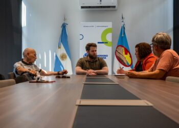 El Municipio se reunió con la UTA y evalúa alternativas legales para responder directamente a los choferes de Patagonia Argentina