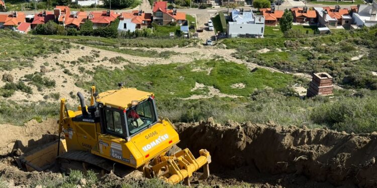 El Municipio avanza con la segunda etapa de aterrazamiento en Cerro Hermitte