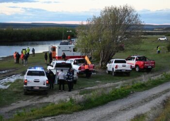 Encontraron sin vida a los dos hermanitos desaparecidos en el río Gallegos
