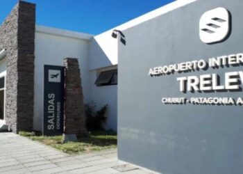 Trelew se consolida como nodo logístico con la primera exportación de salmón vía aérea