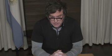 Milei con IDEAS peligrosas y en París