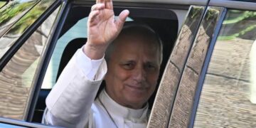 El papa León XIV pasa la noche sin complicaciones tras una operación pulmonar