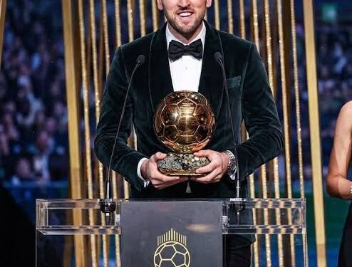 Harry Kane ganó el balón de oro